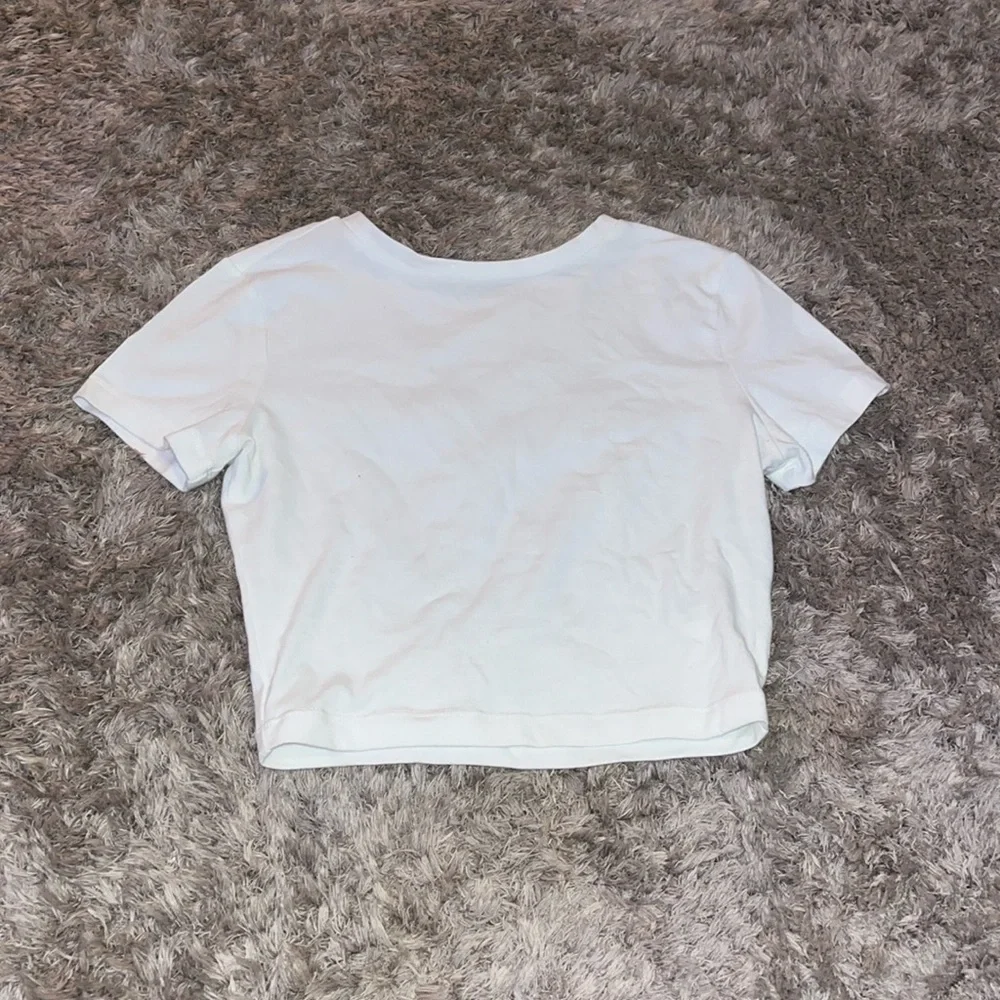 4pc crop top green pink and white - Picture 2 of 9